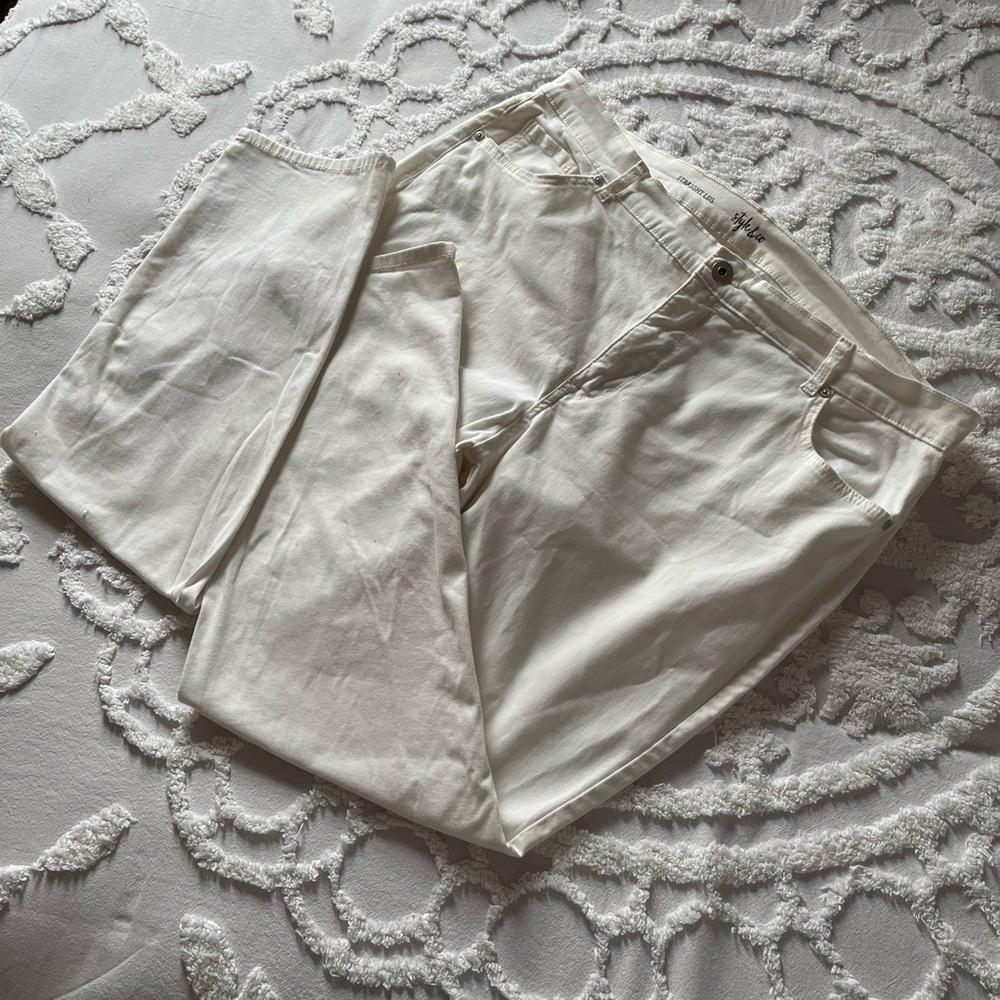 Stylish white Pants